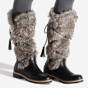 Rooney Fax Fur Lined Winter Boots Super Fashionable Faux Leather NIB